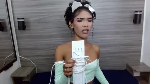 Penelopee Rouse online show from January 12, 8:36 pm