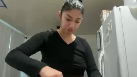 penelopeinwonderland online show from February 3, 12:53 am