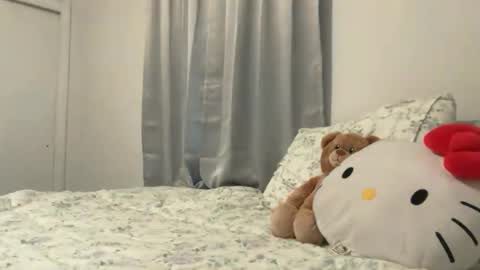 penelopeinwonderland online show from May 8, 2:39 am