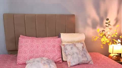 penelophe01 online show from February 14, 6:59 pm