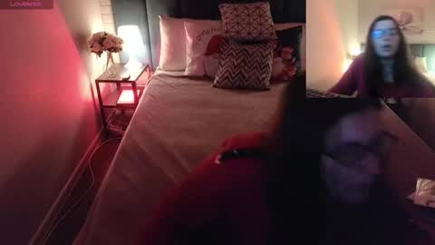 Hi  Im Peneloppa online show from December 13, 10:04 pm