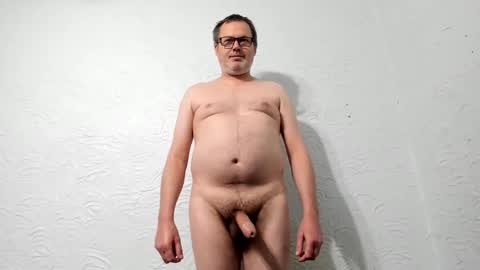 Snapshot of penis_dance chatting on February 14, 9:22 pm Vincent Howard online show from February 14, 9:22 pm