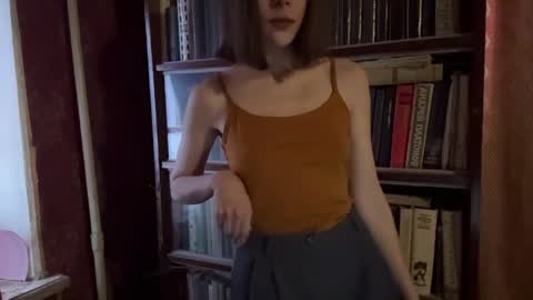 Snapshot of pennilinka chatting on April 4, 2:14 pm Alya online show from April 4, 2:14 pm