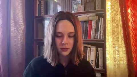 Snapshot of pennilinko chatting on March 19, 5:11 am Alya online show from March 19, 5:11 am