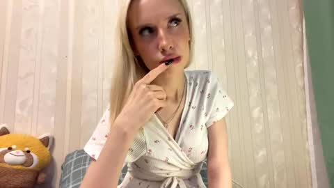 Snapshot of pennyczubakowski chatting on October 13, 4:29 pm Margot online show from October 13, 4:29 pm