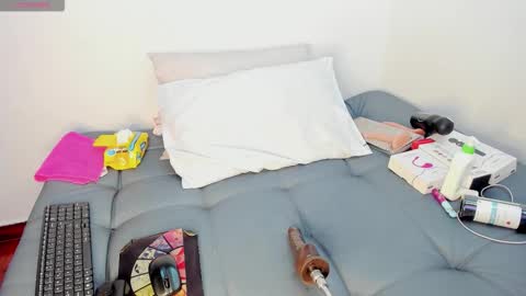   online show from March 10, 5:18 pm