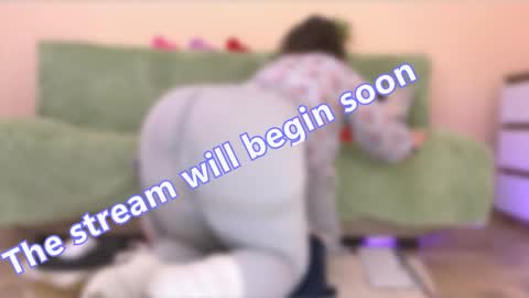 Snapshot of pepper_corn chatting on April 1, 7:09 am Olga and Kirill online show from April 1, 7:09 am