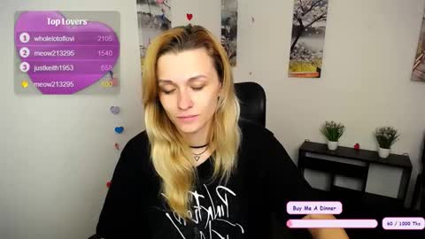 Mia online show from October 28, 7:12 am