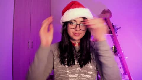 Sarah Ana Banana online show from December 13, 5:49 am