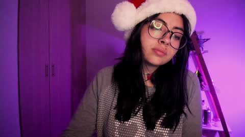 Sarah Ana Banana online show from December 13, 9:35 am