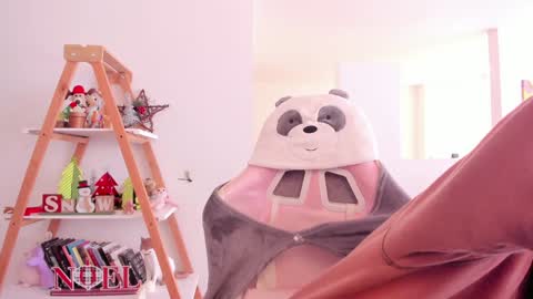 Sarah Ana Banana online show from January 8, 1:52 pm