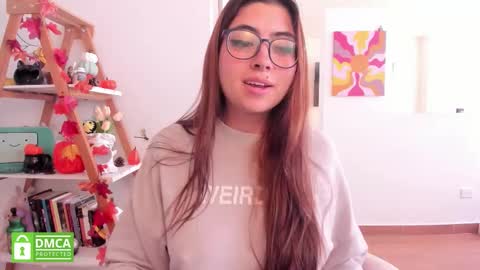 Sarah Ana Banana online show from November 6, 7:04 pm