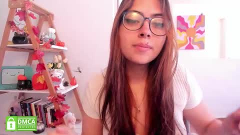 Sarah Ana Banana online show from November 7, 11:54 am