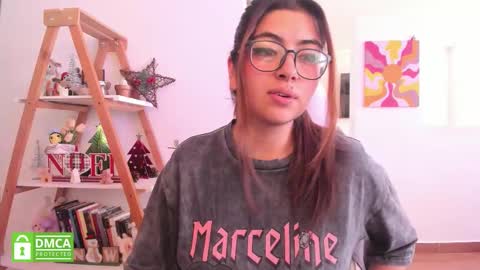 Sarah Ana Banana online show from December 4, 8:06 pm