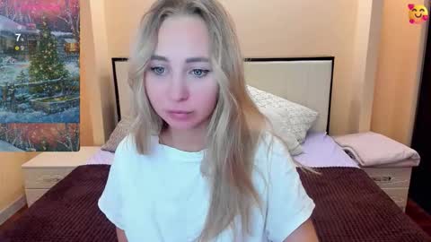 Julia online show from December 16, 3:55 am