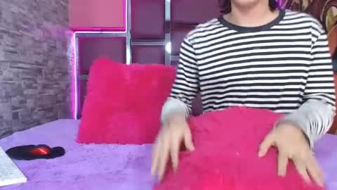 perfectlump online show from December 21, 8:00 pm