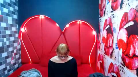 perfectlump online show from January 7, 1:03 pm