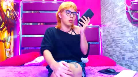 perfectlump online show from January 8, 3:39 pm