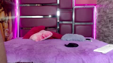 perfectlump online show from January 16, 11:15 am