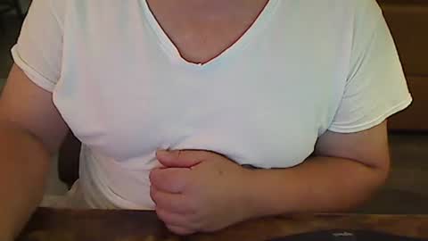 perfecto1957 online show from December 13, 4:27 pm