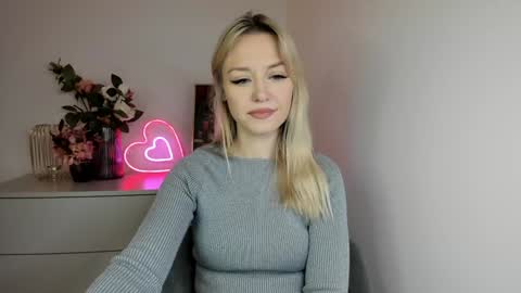 Snapshot of perfectxcindy chatting on December 20, 10:16 am Cindy online show from December 20, 10:16 am
