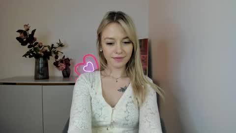 Snapshot of perfectxcindy chatting on January 24, 12:20 pm Cindy online show from January 24, 12:20 pm