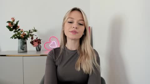 Snapshot of perfectxcindy chatting on January 27, 12:26 pm Cindy online show from January 27, 12:26 pm