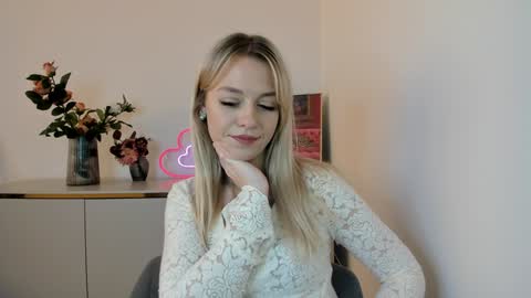 Snapshot of perfectxcindy chatting on January 28, 9:30 am Cindy online show from January 28, 9:30 am