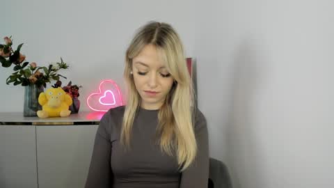 Snapshot of perfectxcindy chatting on February 3, 9:30 am Cindy online show from February 3, 9:30 am