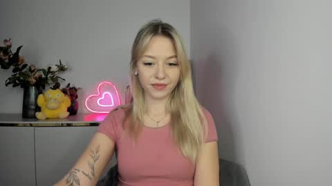 Snapshot of perfectxcindy chatting on February 4, 6:25 am Cindy online show from February 4, 6:25 am
