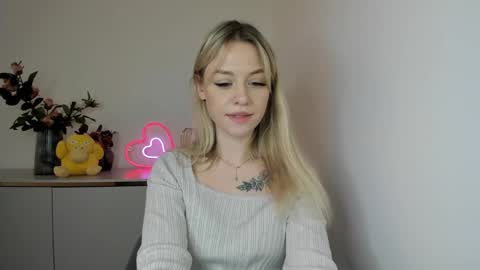 Snapshot of perfectxcindy chatting on February 14, 8:21 am Cindy online show from February 14, 8:21 am