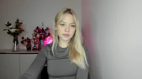 Snapshot of perfectxcindy chatting on March 11, 12:39 pm Cindy online show from March 11, 12:39 pm
