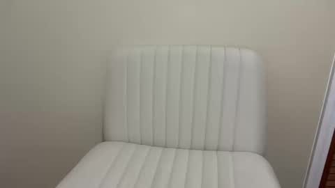 perkyprincessa online show from October 10, 11:48 pm