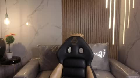 perla_lovely online show from May 21, 12:23 pm