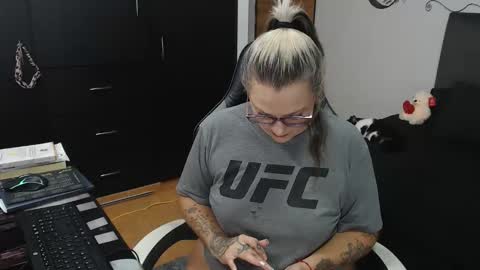 goloza online show from November 10, 2:32 am