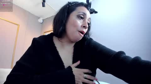 PerlaPreciosa online show from February 14, 6:56 am