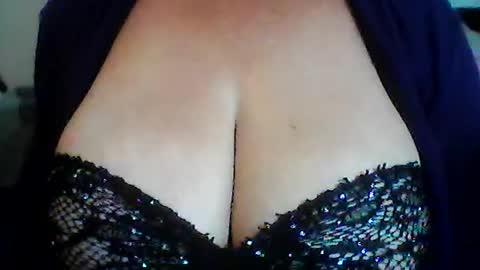 Snapshot of perlita070822 chatting on June 25, 5:12 am perlita070822 online show from June 25, 5:12 am