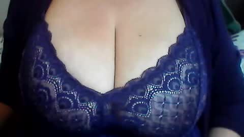 Snapshot of perlita070822 chatting on July 30, 3:16 am perlita070822 online show from July 30, 3:16 am