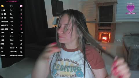 Snapshot of persefone_saira chatting on January 22, 11:21 pm Marie online show from January 22, 11:21 pm