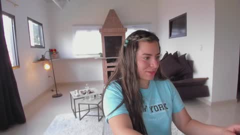 Snapshot of persefone_saira chatting on February 7, 1:01 pm Marie online show from February 7, 1:01 pm