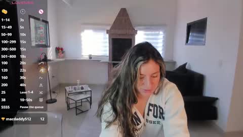 Snapshot of persefone_saira chatting on February 26, 12:36 pm Marie online show from February 26, 12:36 pm