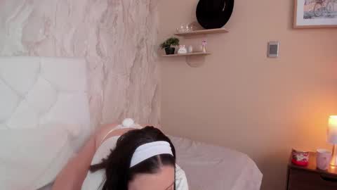 Snapshot of persefone_saira chatting on February 23, 7:22 pm Marie online show from February 23, 7:22 pm