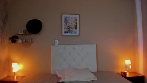 Snapshot of persefone_saira chatting on March 6, 11:17 am Marie online show from March 6, 11:17 am