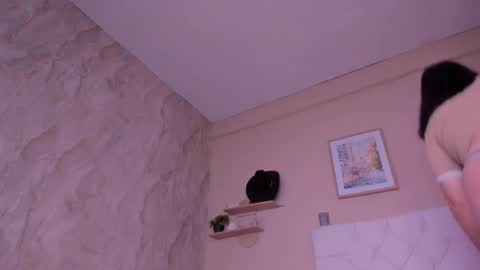 Snapshot of persefone_saira chatting on March 19, 11:14 am Marie online show from March 19, 11:14 am