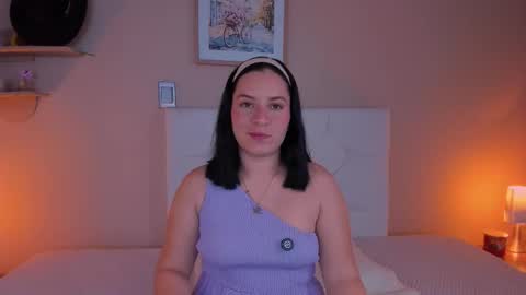 Snapshot of persefone_saira chatting on March 23, 11:25 am Marie online show from March 23, 11:25 am