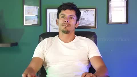 andres    online show from November 25, 5:46 pm