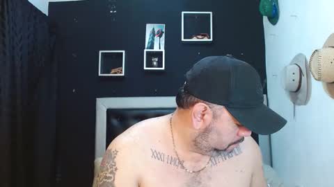 Carlos online show from January 29, 2:00 pm