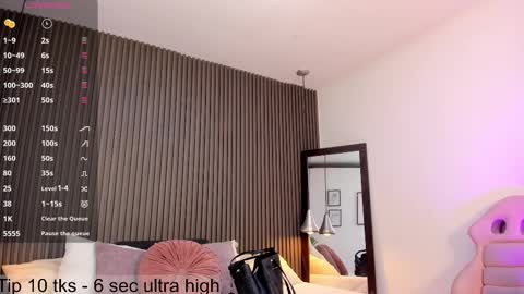 Lizza online show from November 24, 11:32 am