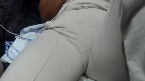 Snapshot of pervert_suseth chatting on January 23, 7:29 pm Suseth online show from January 23, 7:29 pm