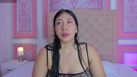 Snapshot of pervertedcurvy chatting on May 7, 2:17 am Lily online show from May 7, 2:17 am